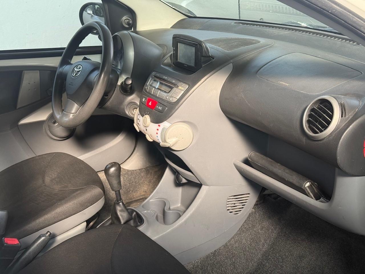 Toyota Aygo 1.0 12V VVT-i 5 porte Sol Connect