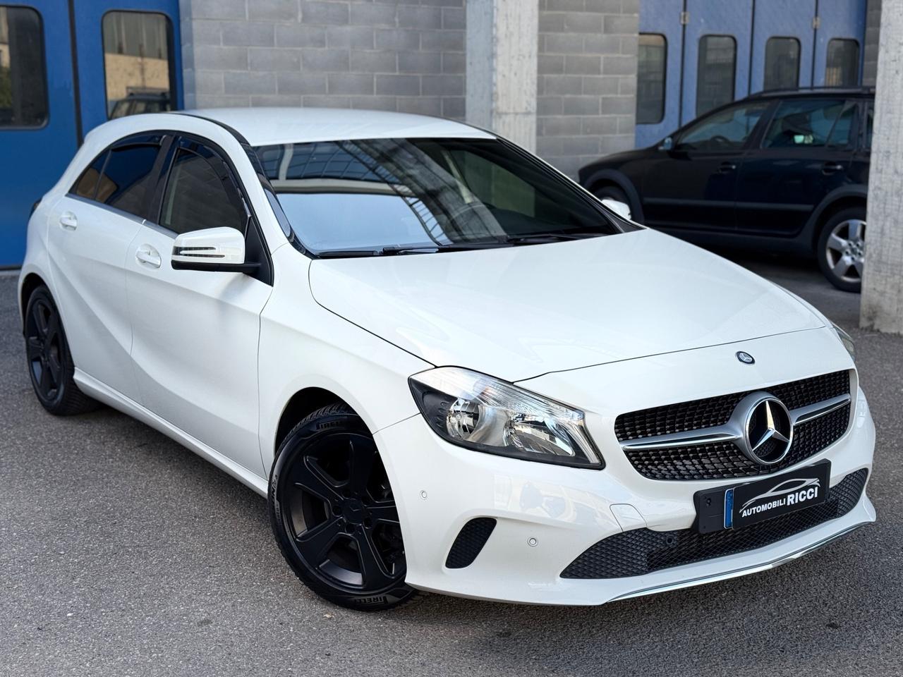 Mercedes-benz A 180 Sport 122cv Benzina