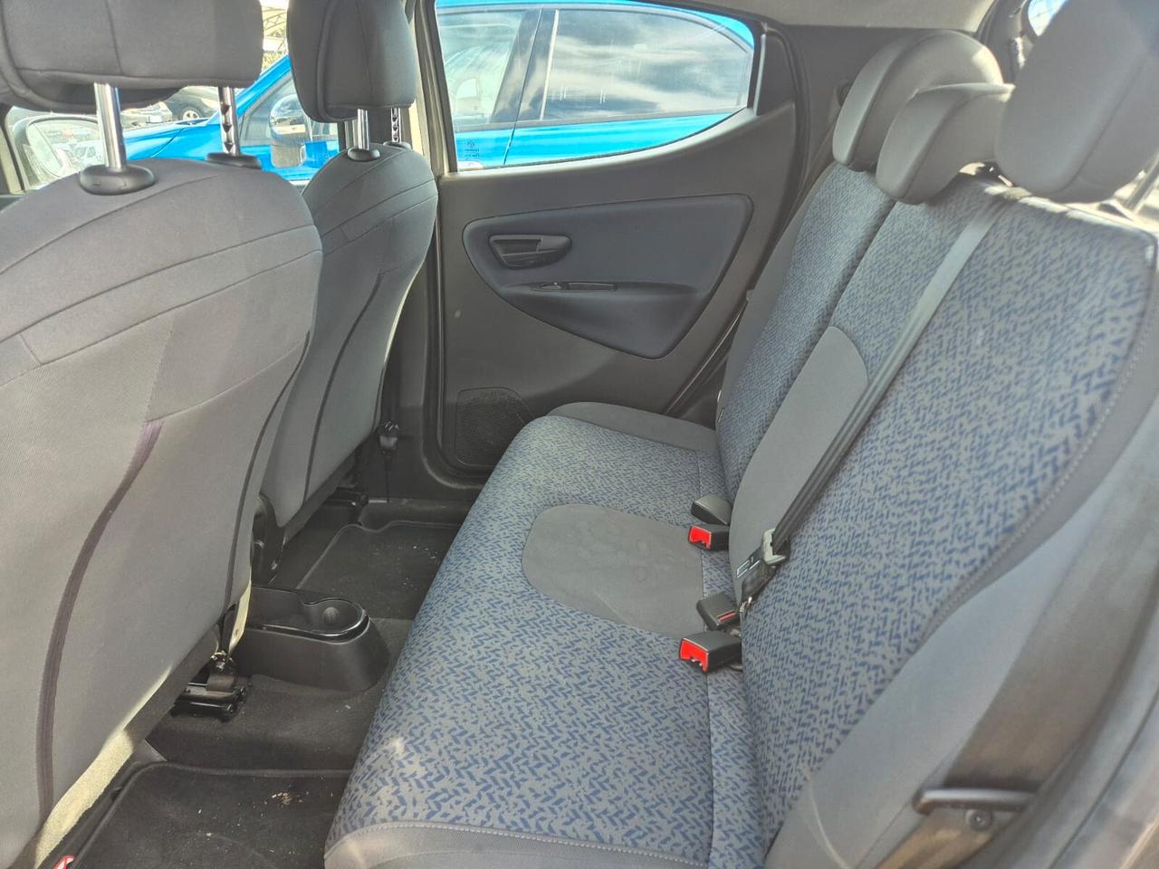 Lancia Ypsilon 1.0 FireFly 5 porte S&S Hybrid Gold