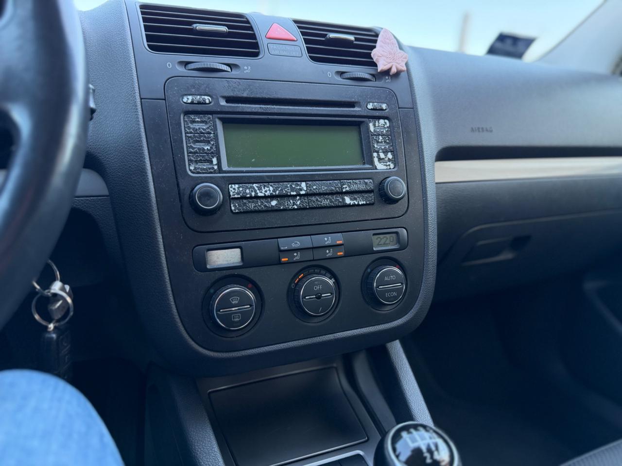 Volkswagen Golf 1.6 16V FSI 5p. Sportline