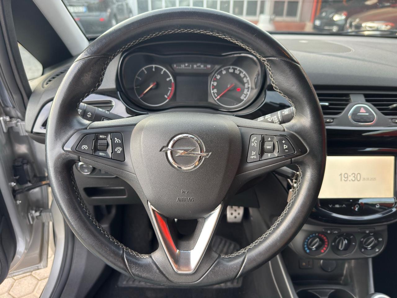 Opel Corsa ADATTA A NEOPATENTATI 1.4 16V 3 porte b-color