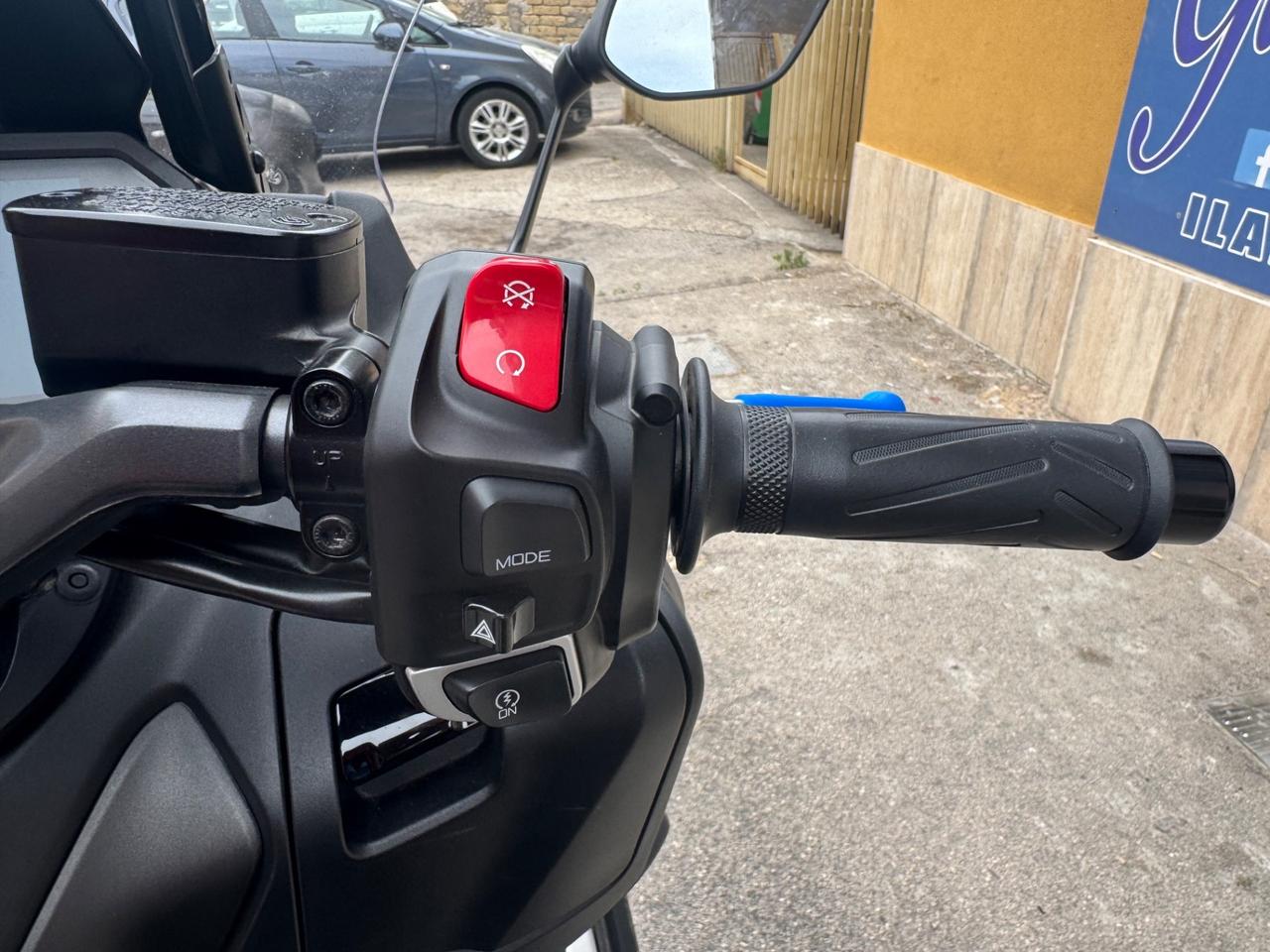 Yamaha TMAX 560 Sport