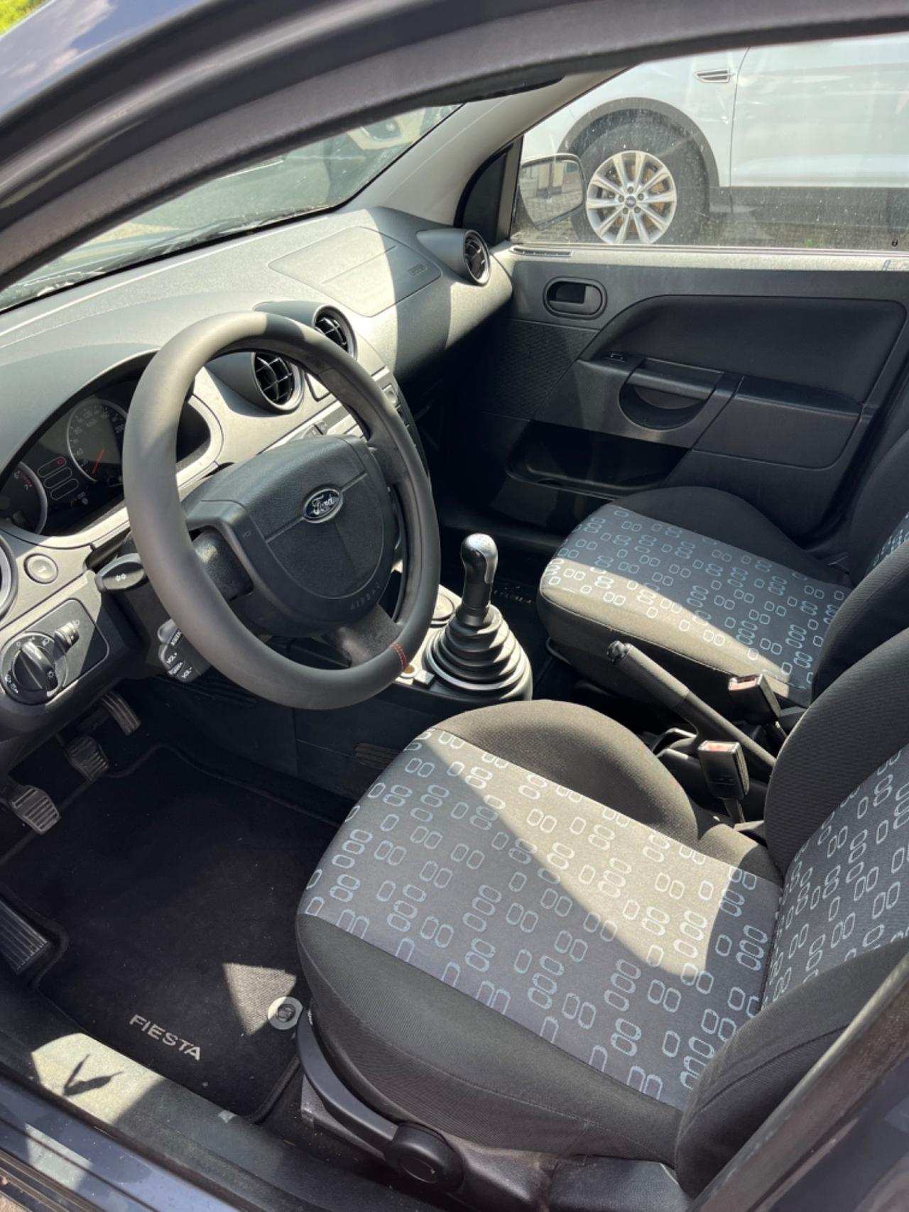 Ford Fiesta 1.4 16V 5p. Ghia GPL
