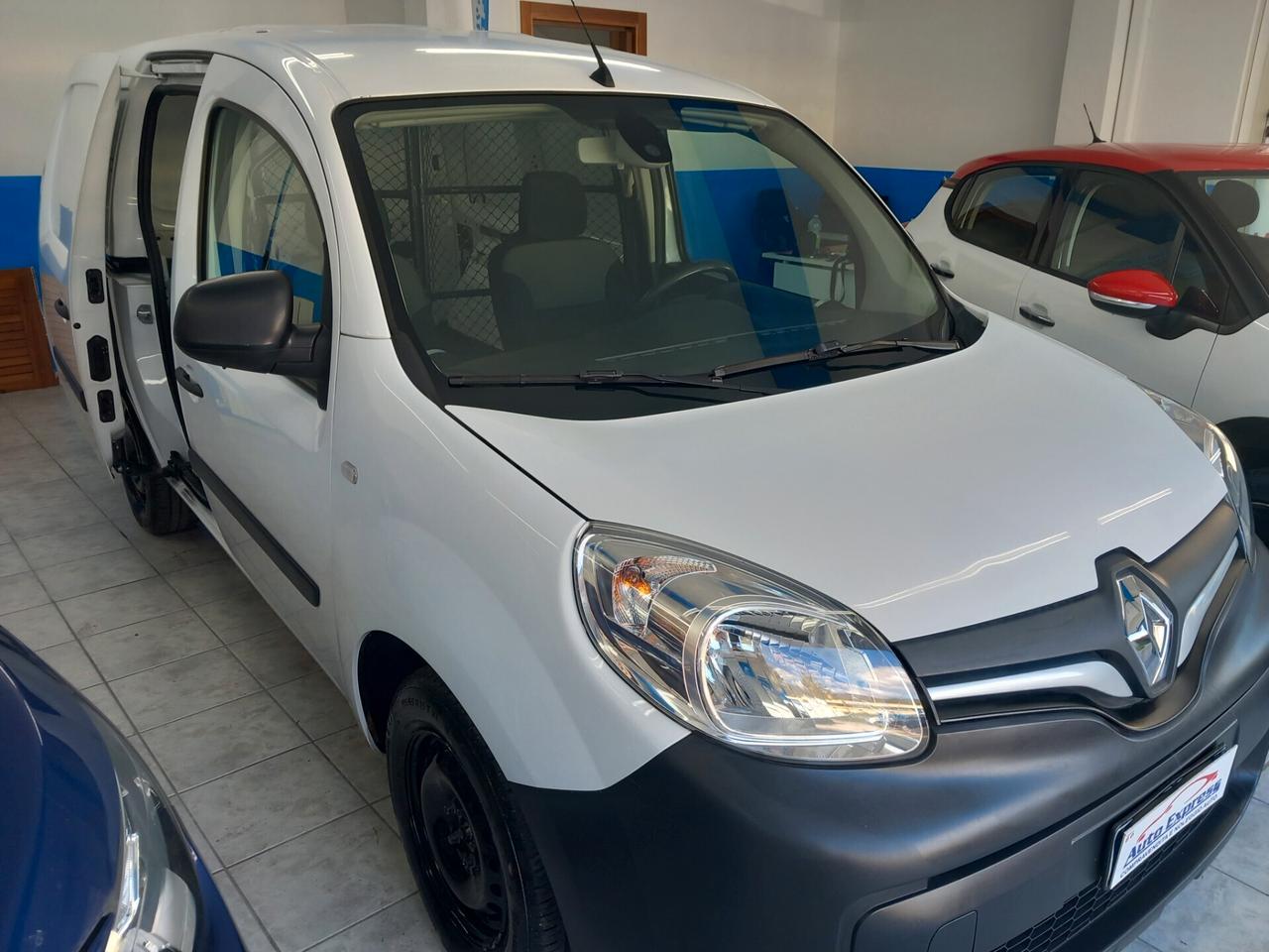 Renault Kangoo anno 2020 1.5 diesel 131 mila km