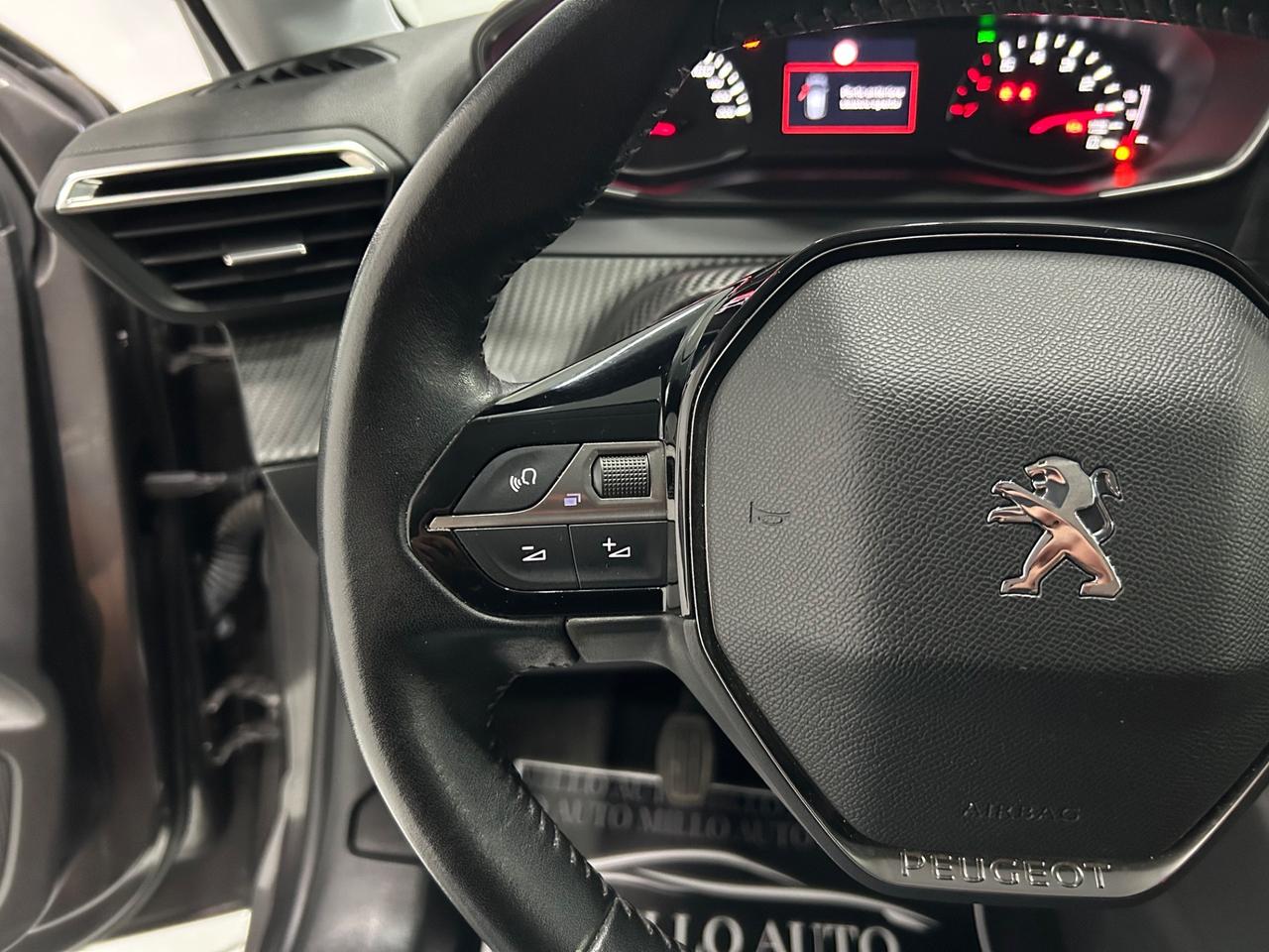 Peugeot 208 BlueHDi 100 Allure Navi Pack