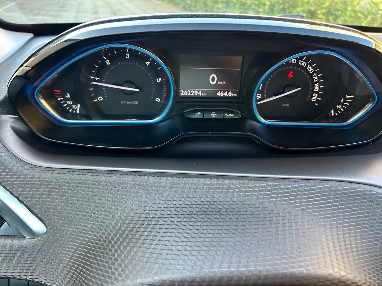 Peugeot 2008 BlueHDi 130 S&S EAT8 Allure