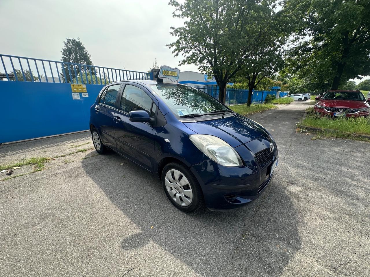 Toyota Yaris 1.0 5 porte Sol
