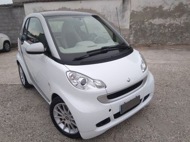 Smart ForTwo 1000 52 kW MHD coupé pure