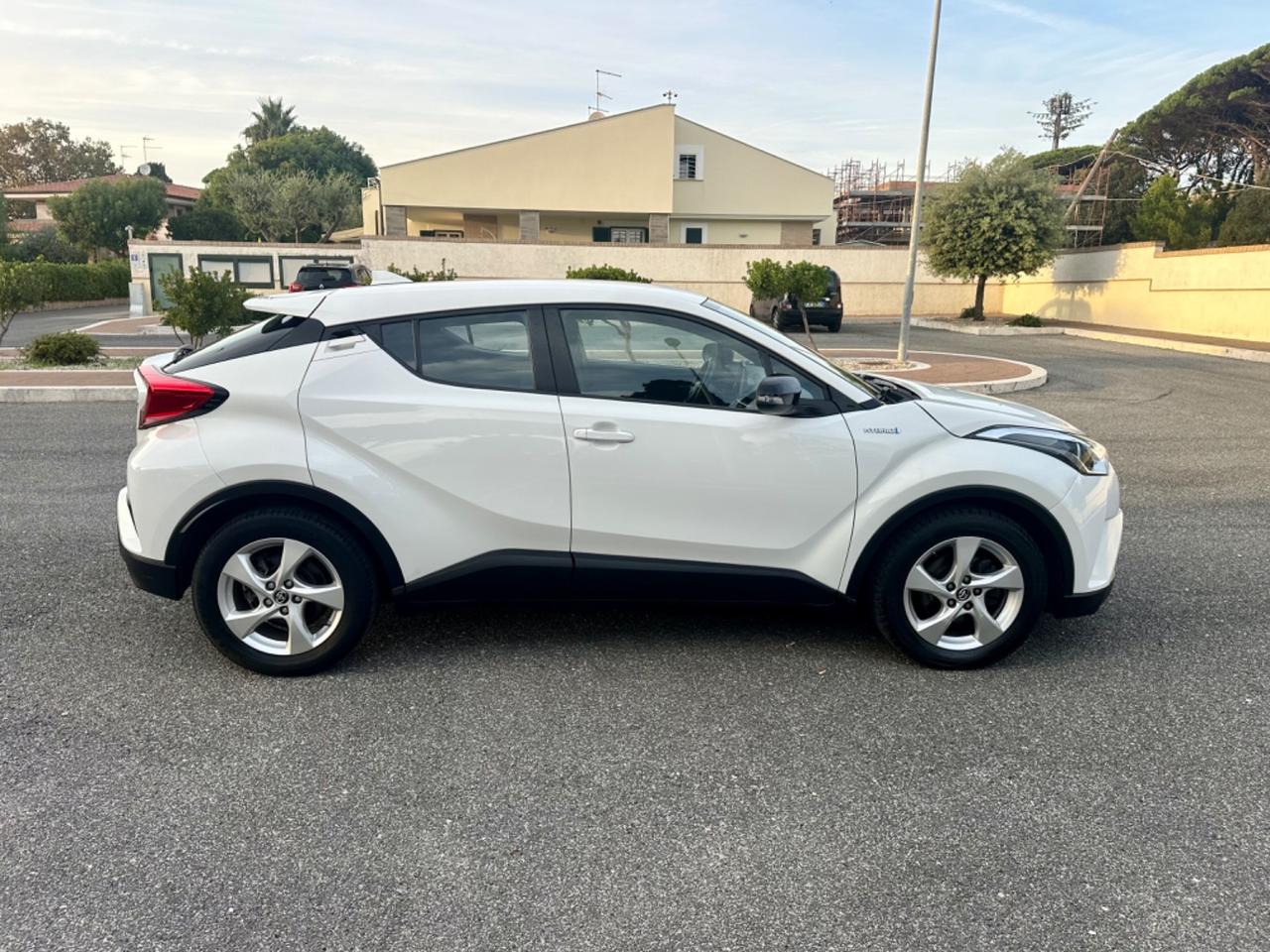 Toyota C-HR 1.8 Hybrid E-CVT Business Unico Proprietario