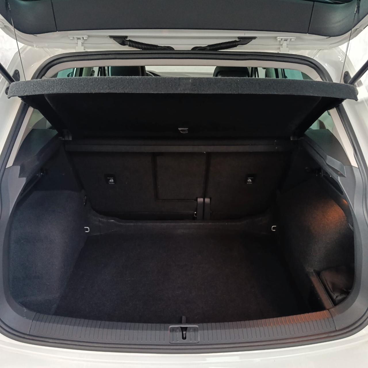 Volkswagen TIGUAN 2.0 TDI R-LINE