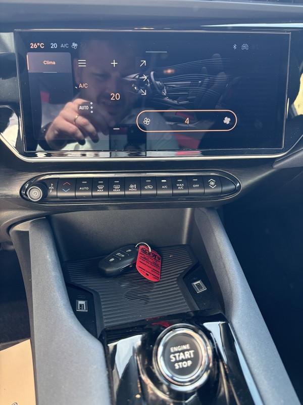 Alfa Romeo Junior 1.2 ibrida 145 cv edct6 FULL LED-APP CONNECT-17"