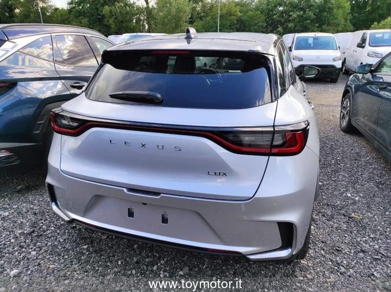 Lexus LBX Hybrid Cool