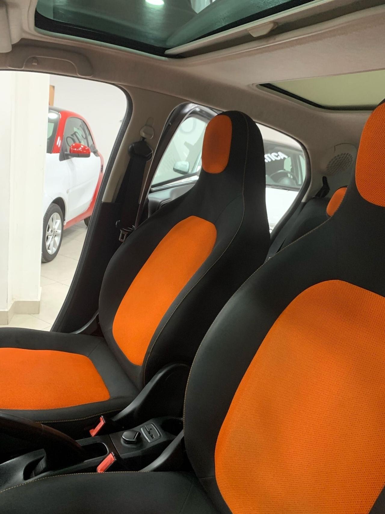 Smart ForFour EDITION#1