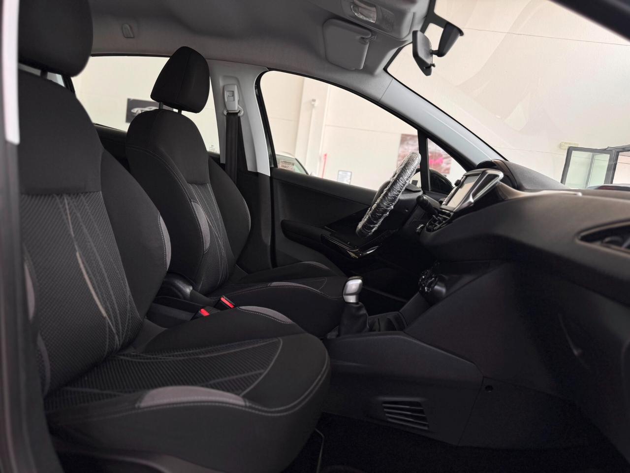 Peugeot 208 1.2 VTi 82 CV 5 porte Allure