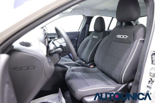 FIAT 600 HYBRID 100 CV DCT MHEV FARI LED