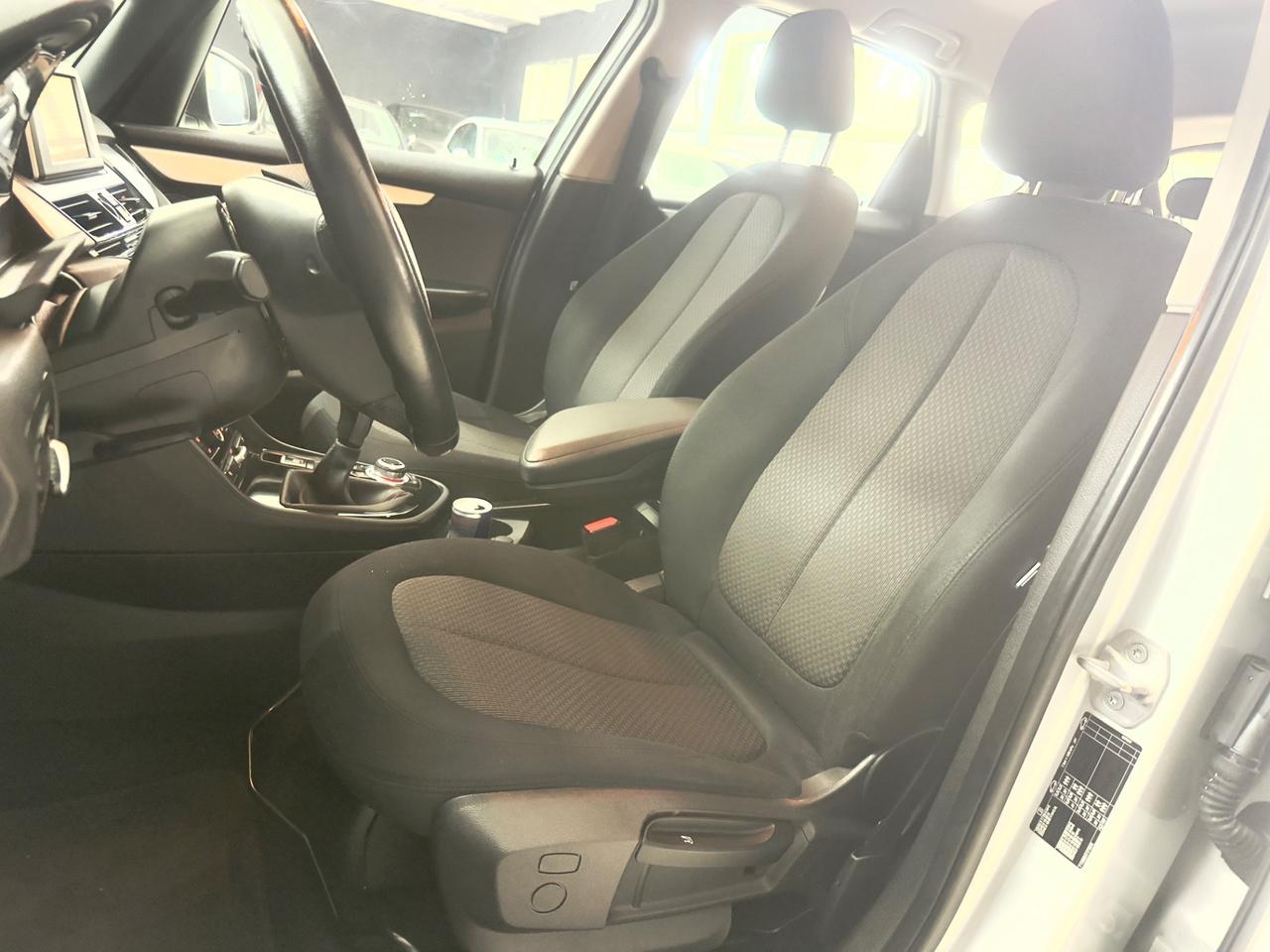 Bmw 2er Active Tourer 218d Luxury