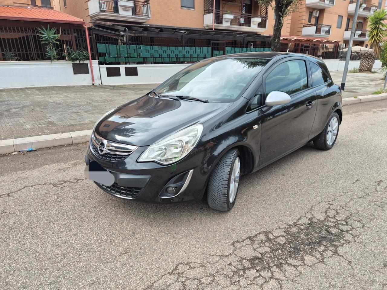 Opel Corsa 1.2 85CV gpl 3 porte anno 2013