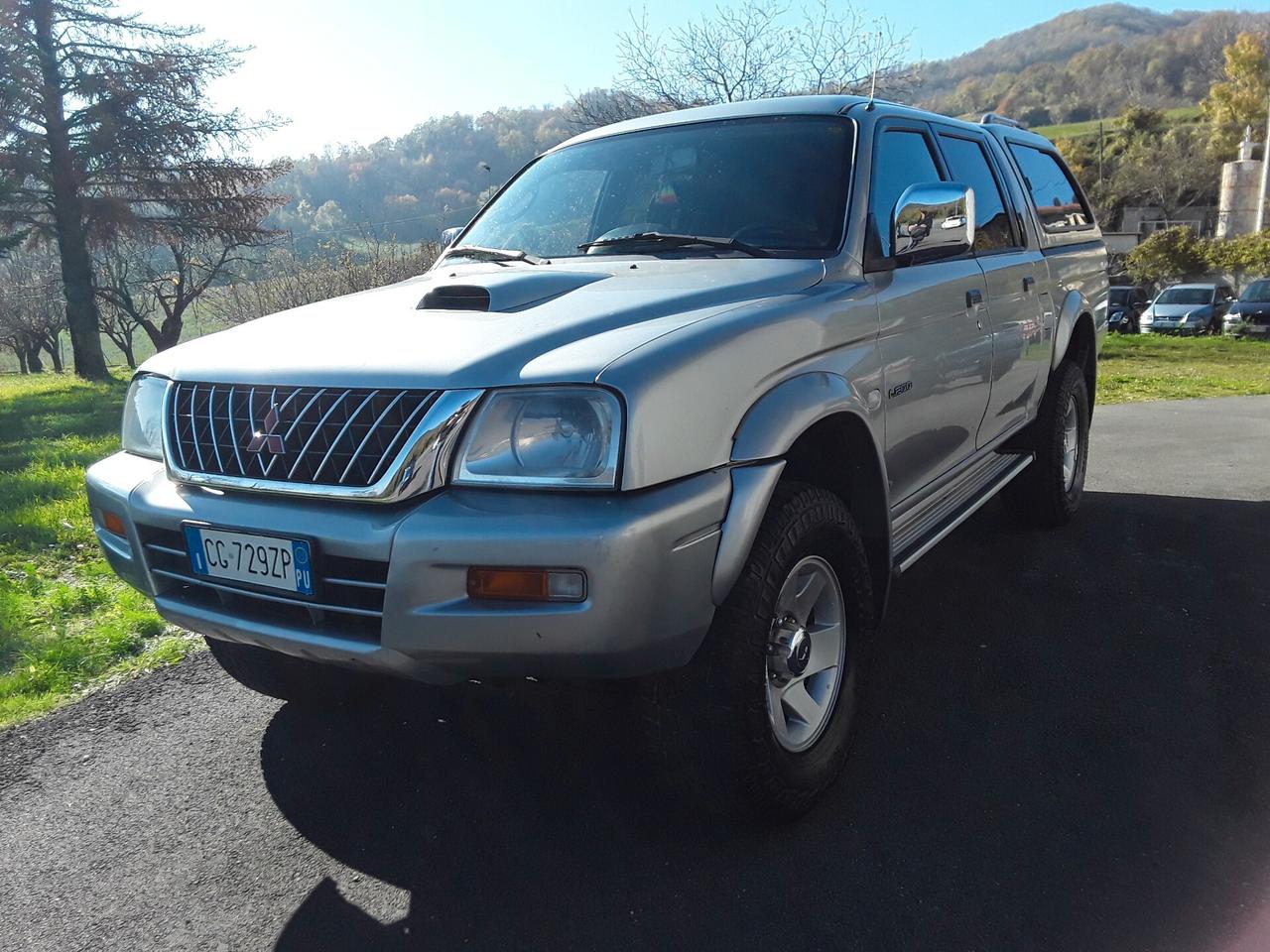 Mitsubishi L200 2.5 TDI 4WD Club Cab Pick-up GLS
