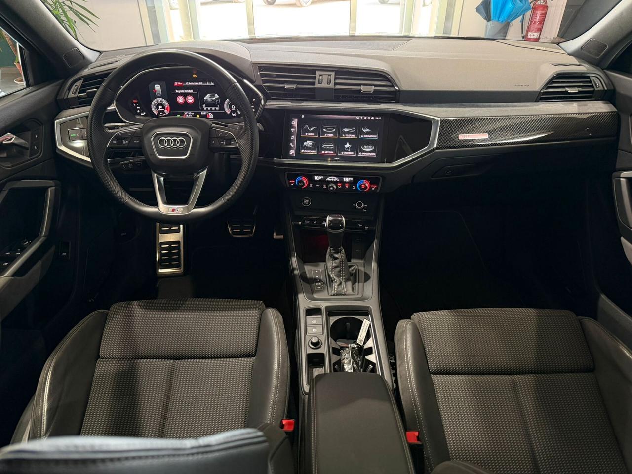 Audi Q3 SPB 35 TDI S-Line Identity Black S-Tronic