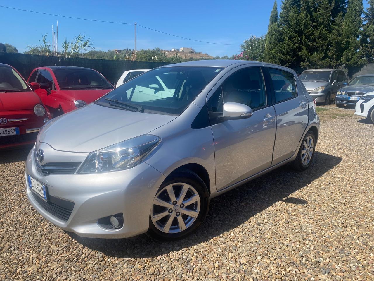 Toyota Yaris 1.0 5 porte Lounge