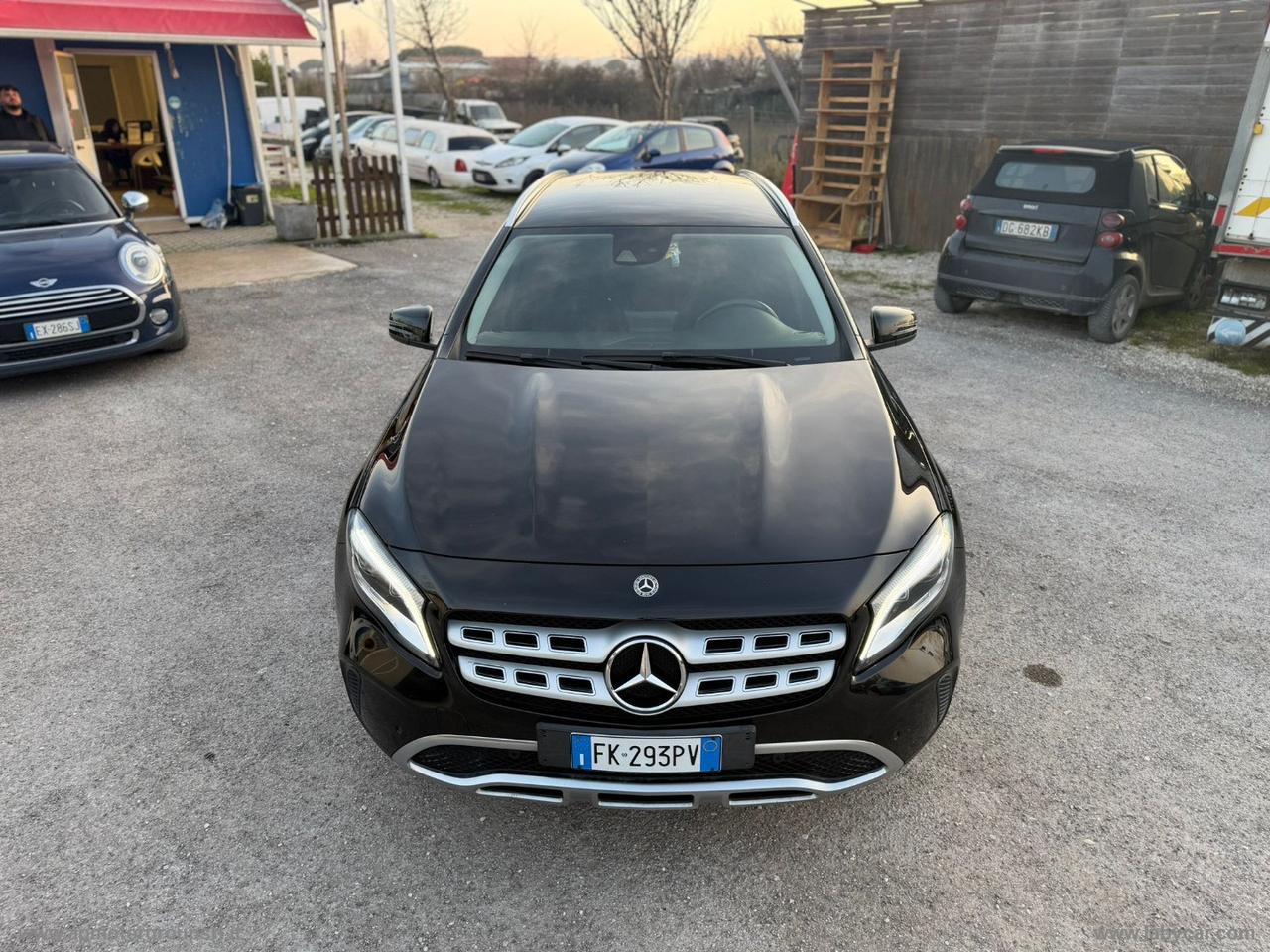 MERCEDES-BENZ GLA 200 d Automatic Sport