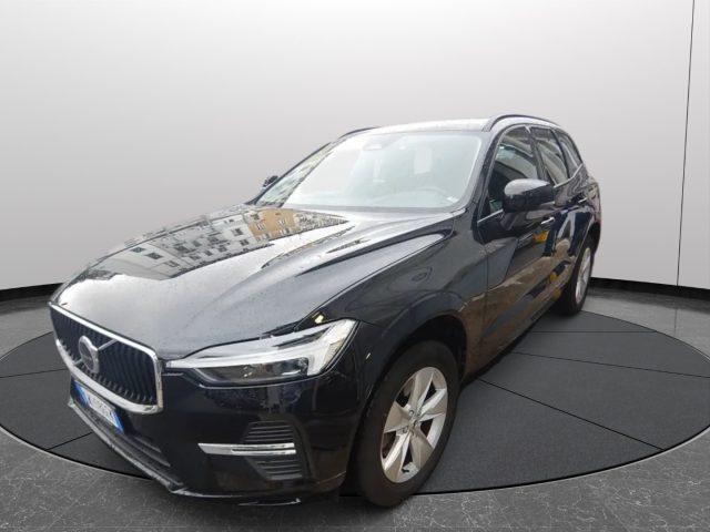 VOLVO XC60 B4 (d) AWD automatico Momentum Sport
