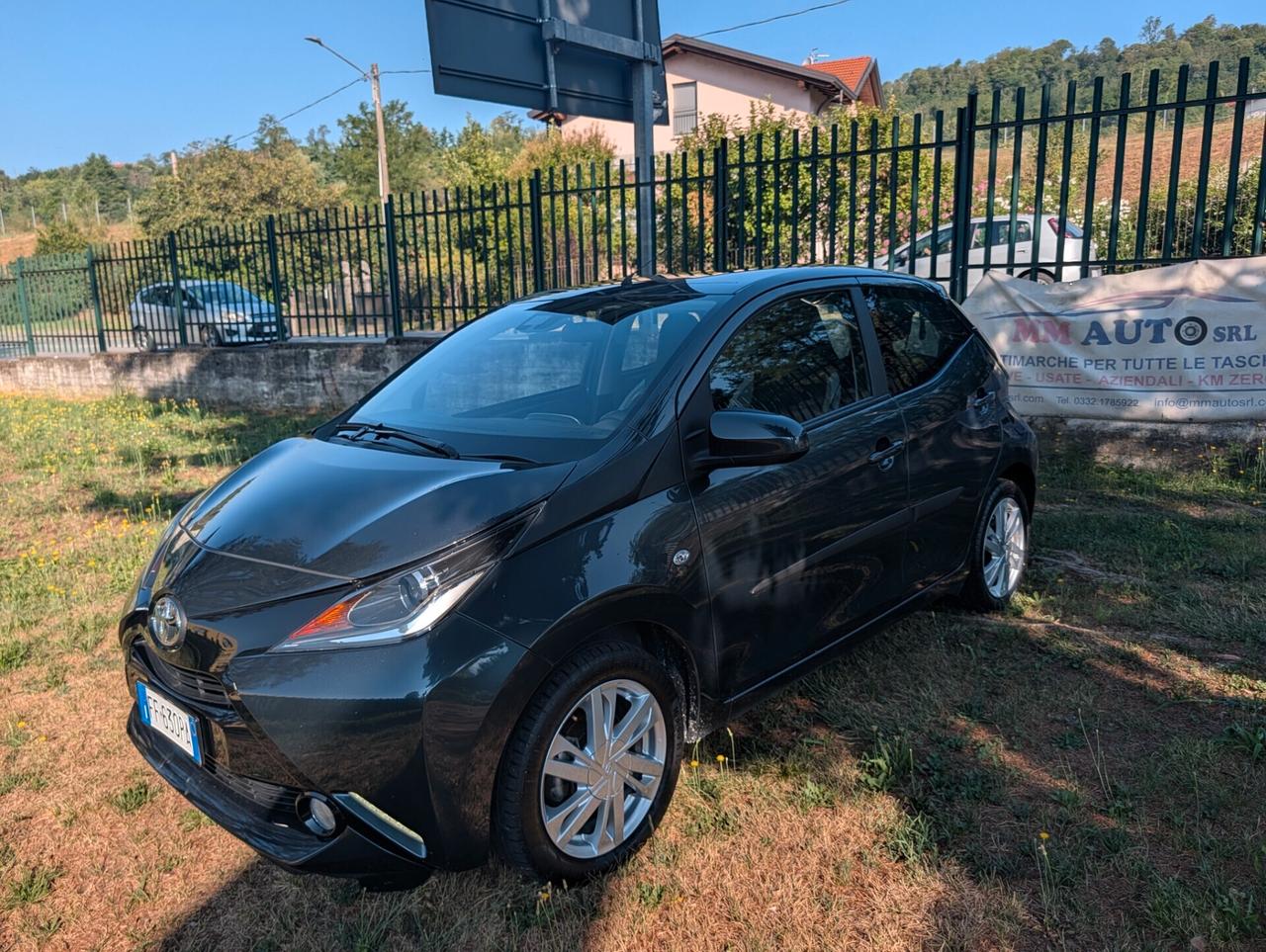 Toyota Aygo 1.0 VVT-i 69 CV 5 porte x-play MMT