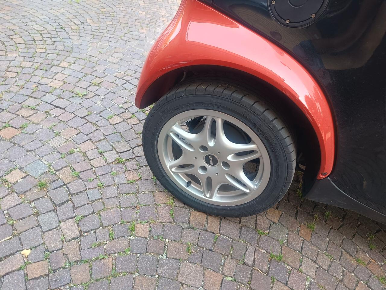 Smart ForTwo 700 coupé pure (37 kW)