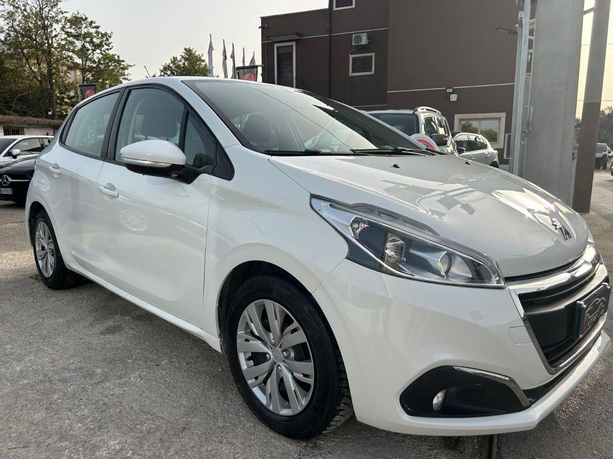 PEUGEOT - 208 - BlueHDi 100 5p. Allure