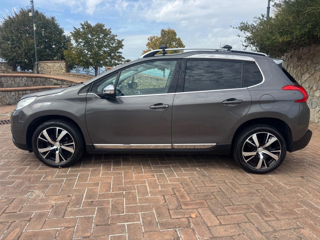 Peugeot 2008 1.6 e-HDi 92Cv *ALLURE* 2015