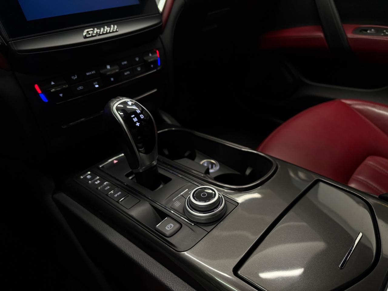 Maserati Ghibli 3.0 V6 250CV*MY 16*PELLE*