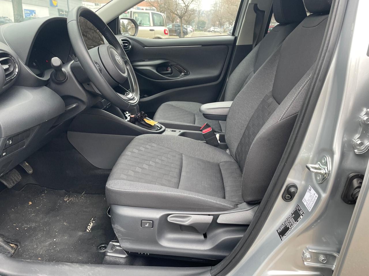 Toyota Yaris 1.5 Hybrid 5 porte lounge