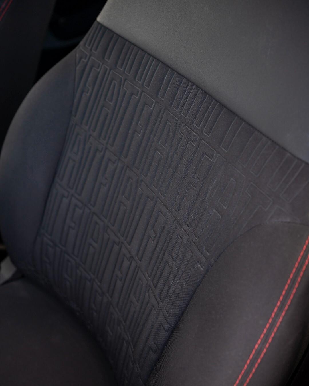 Fiat Panda 1.0 Hybrid Cross Red