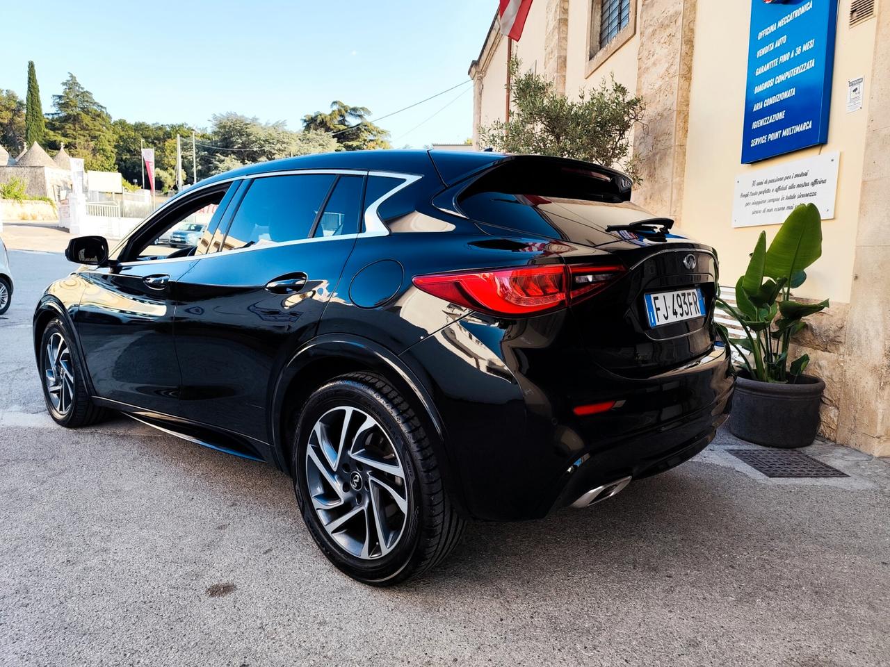 Infiniti Q30 1.5 diesel DCT Business Executive