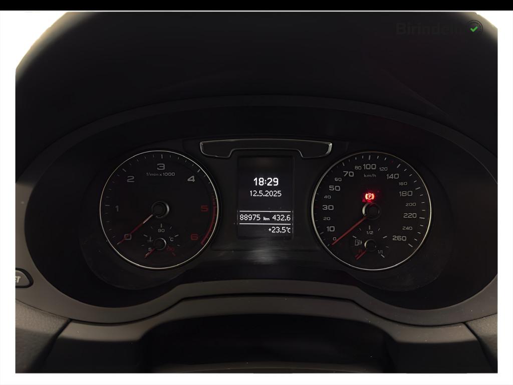 AUDI Q3 - Q3 2.0 TDI 120 CV Business