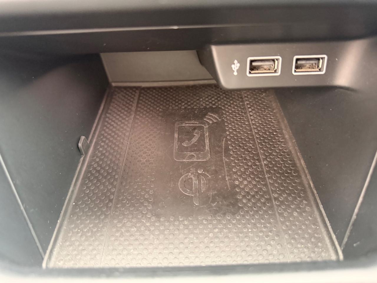 Volkswagen Polo 1.6 TDI 95cv R-LINE FULL LED MATRIX