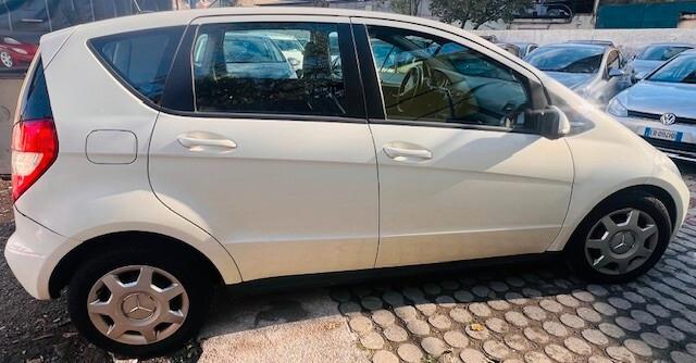 Mercedes-benz A 160 CDI BlueEFFICIENCY Avantgarde