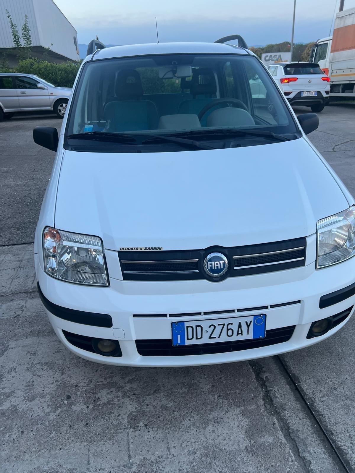 FIAT PANDA 1.2 BENZINA ANNO 2006 X NEOPATENTATI