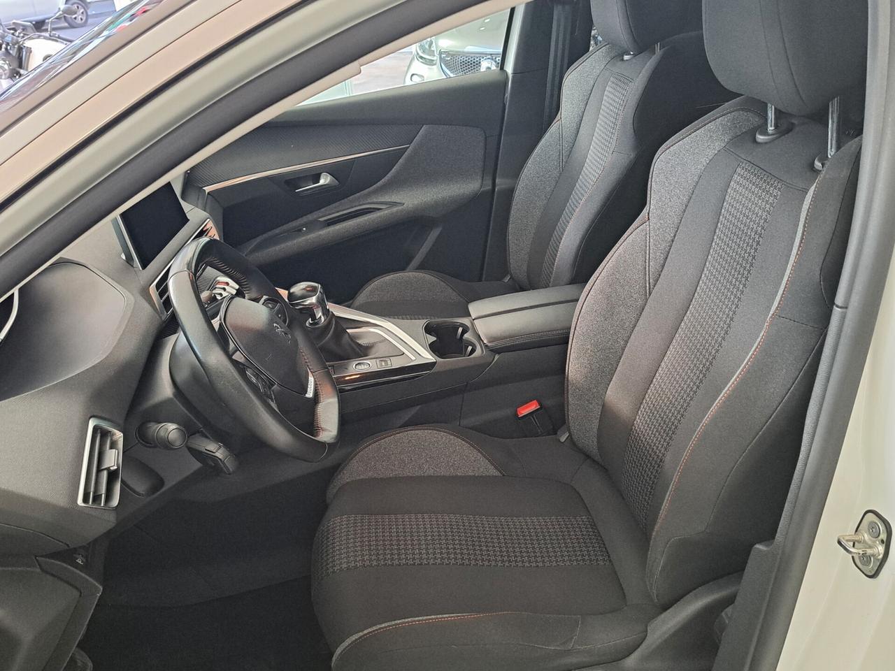 Peugeot 3008 BlueHDi 130 S&S EAT8 Allure Pack