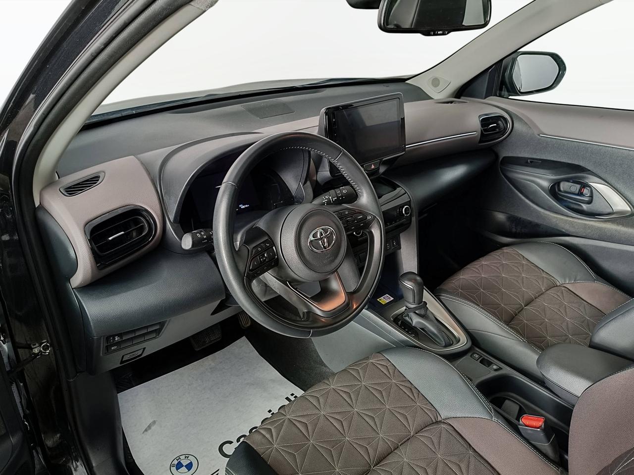 TOYOTA Yaris Cross - MY'21