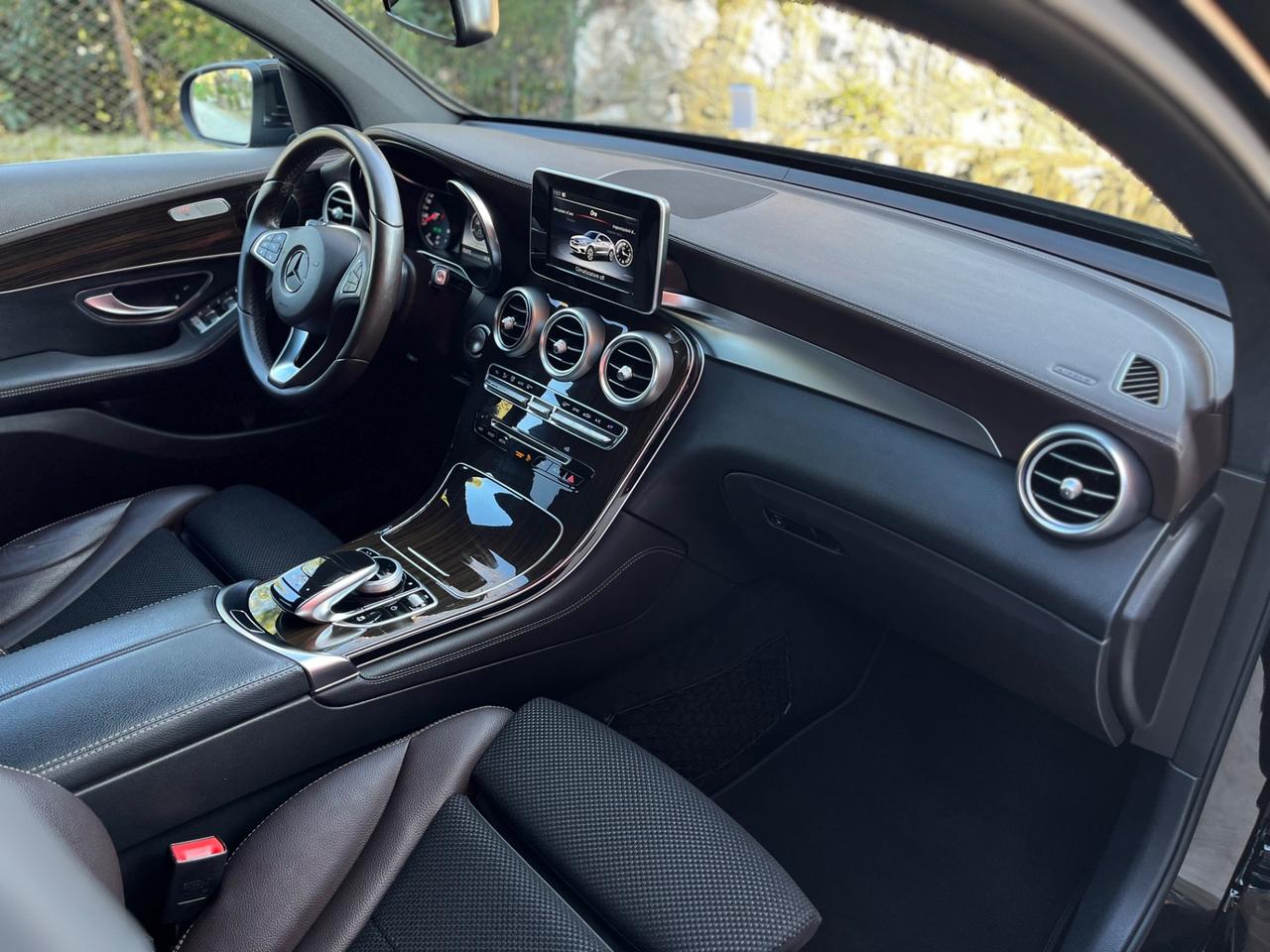 Mercedes-Benz GLC COUPÈ AMG 220d 170cv 4MATIC