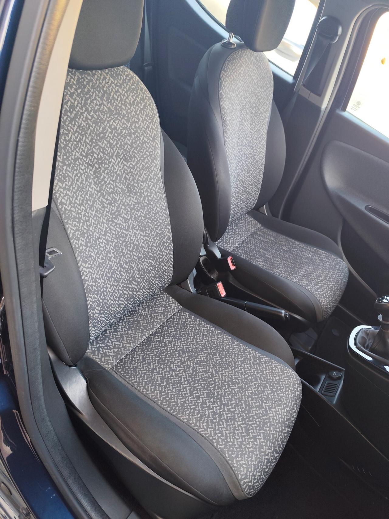 Lancia Ypsilon 1.2 69 CV 5 porte GPL Ecochic Gold