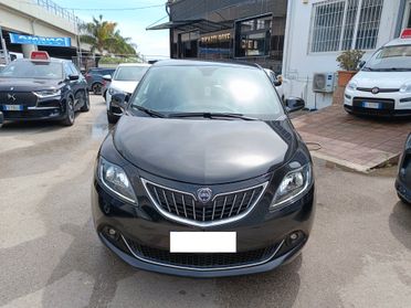 Lancia Ypsilon 1.0 FireFly 5 porte S&S Hybrid Silver