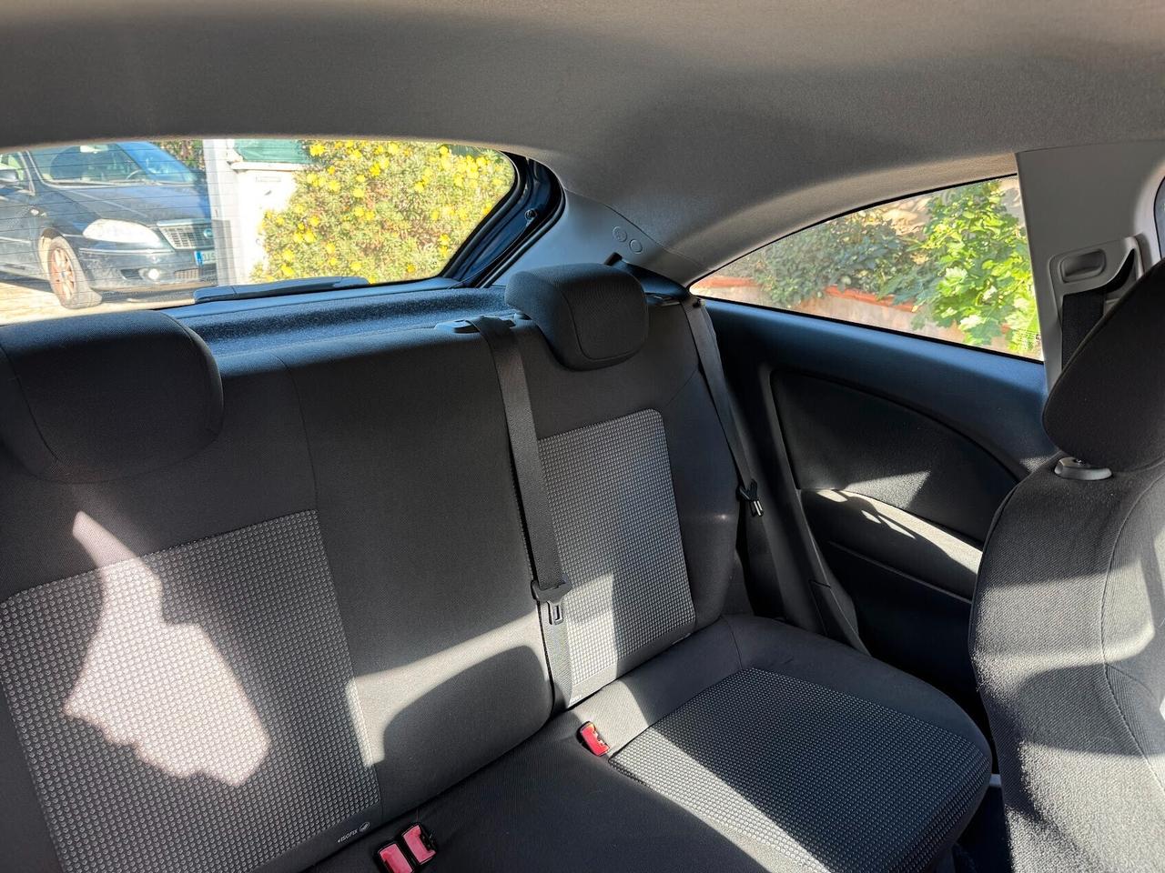 Opel Corsa 1.2 benzina 3 porte