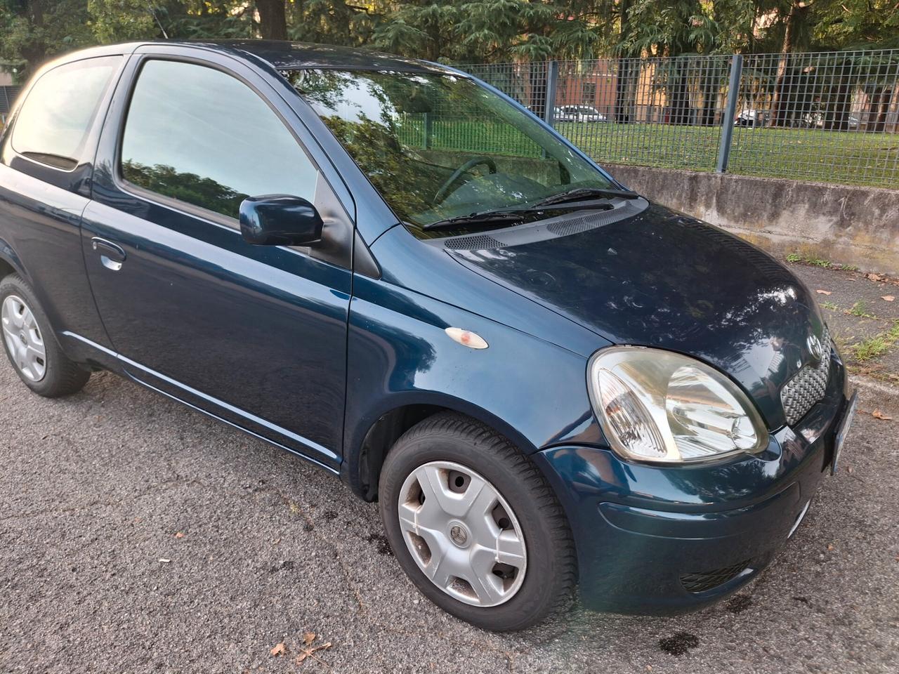 Toyota Yaris 1.0 benzina