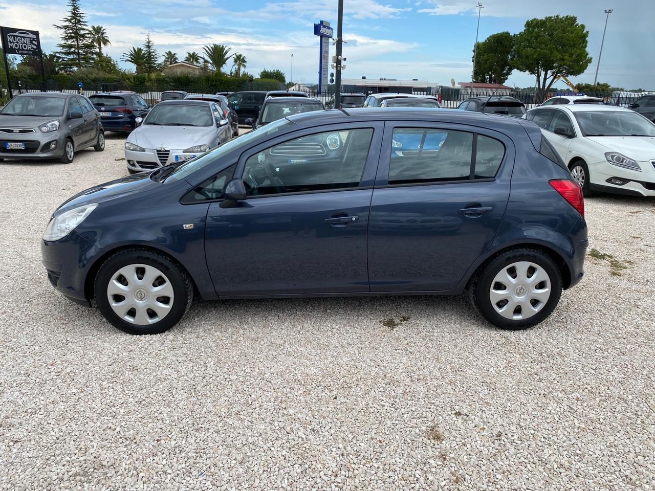 Opel Corsa 1.2 5 porte Cosmo