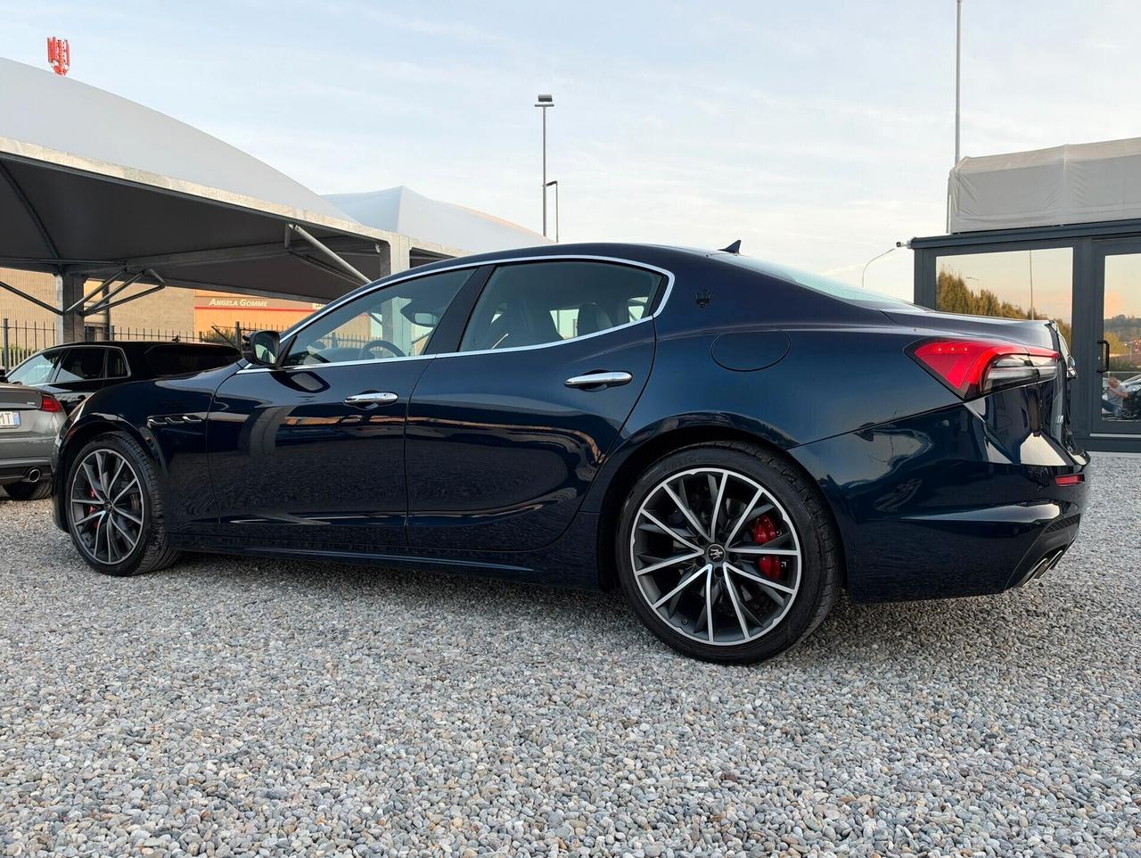 Maserati Ghibli V6 430 CV AWD Modena