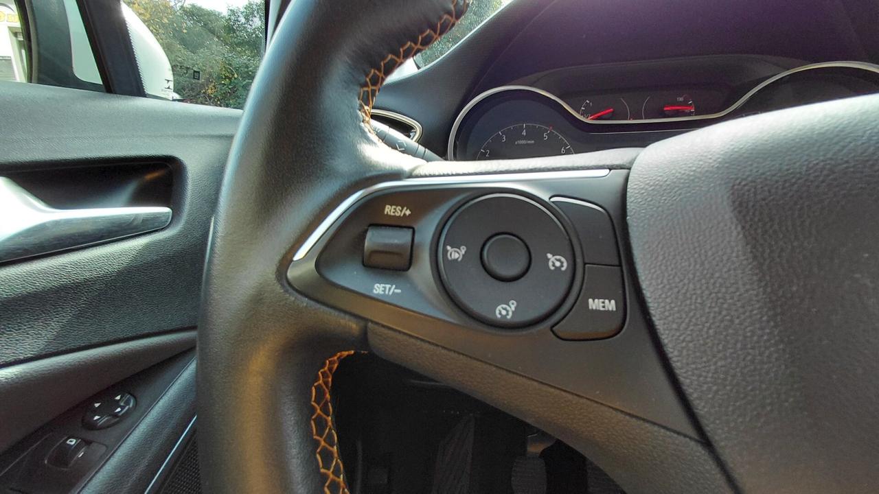 Opel Crossland 1.5 ECOTEC D 110 CV 29'000km Unicopr