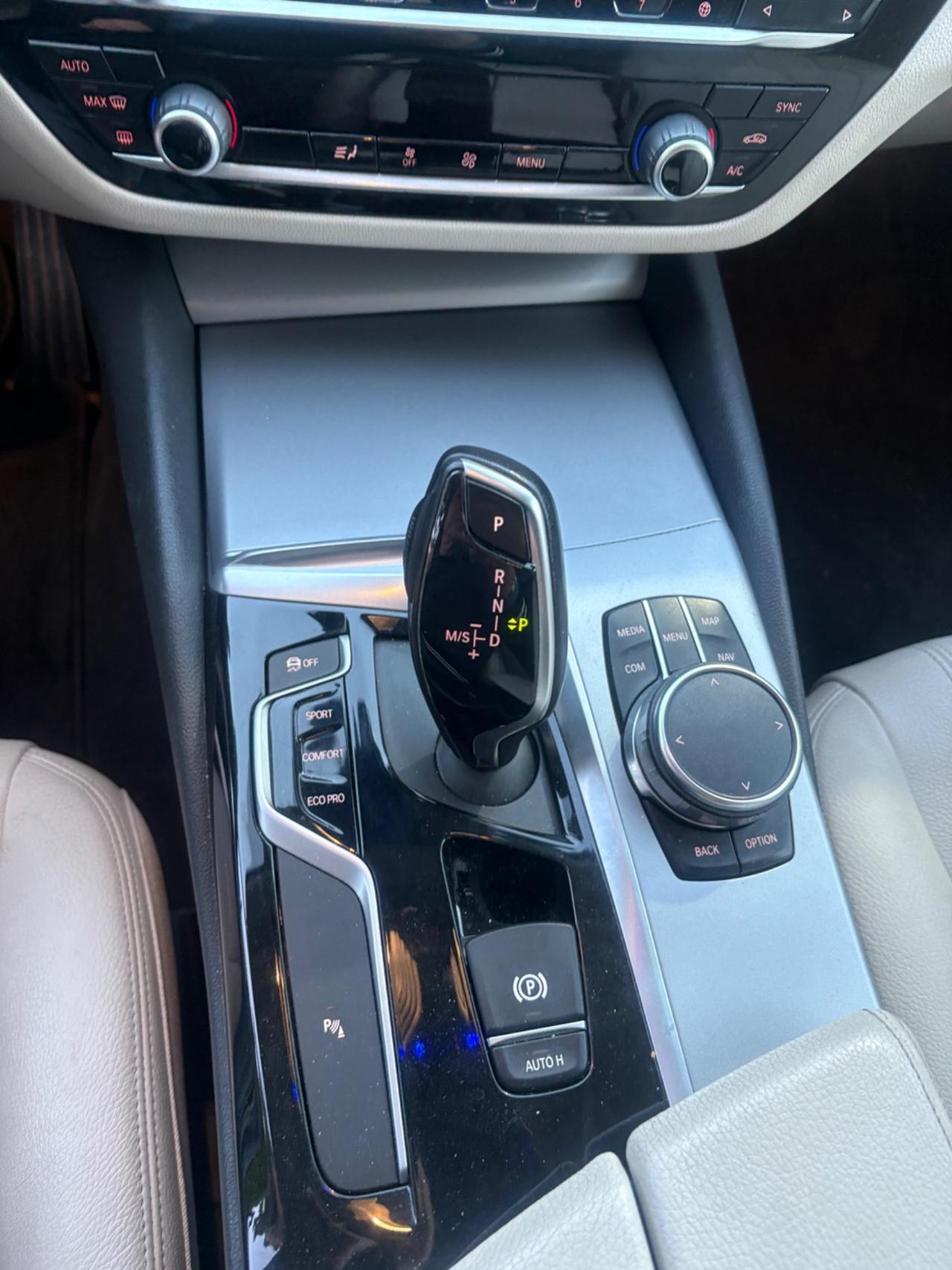 Bmw 520 520d aut. Touring Luxury