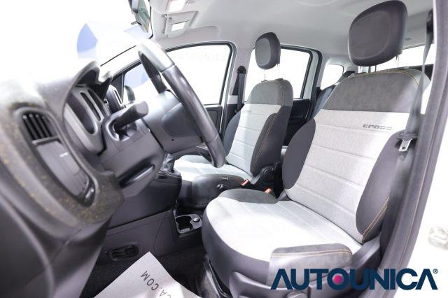 FIAT Panda 1.0 FIREFLY S&S HYBRID CITY CROSS NEOPATENTATI